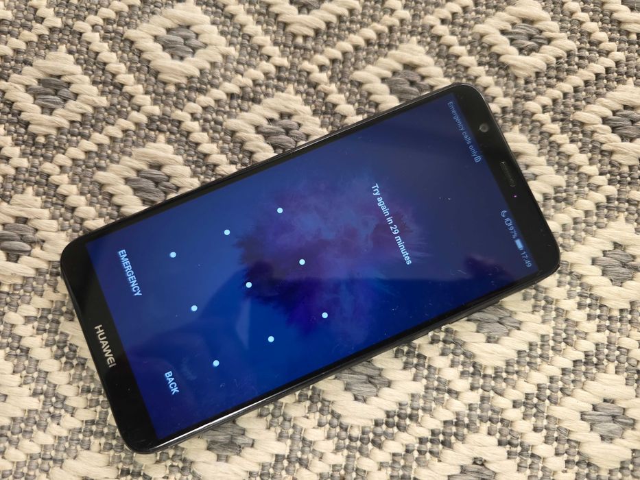 defect Huawei P Smart pentru piese, touch nefuncțional partea de jos