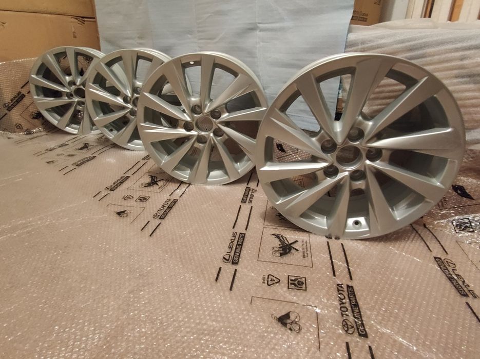 Продам комплект легкосплавных дисков