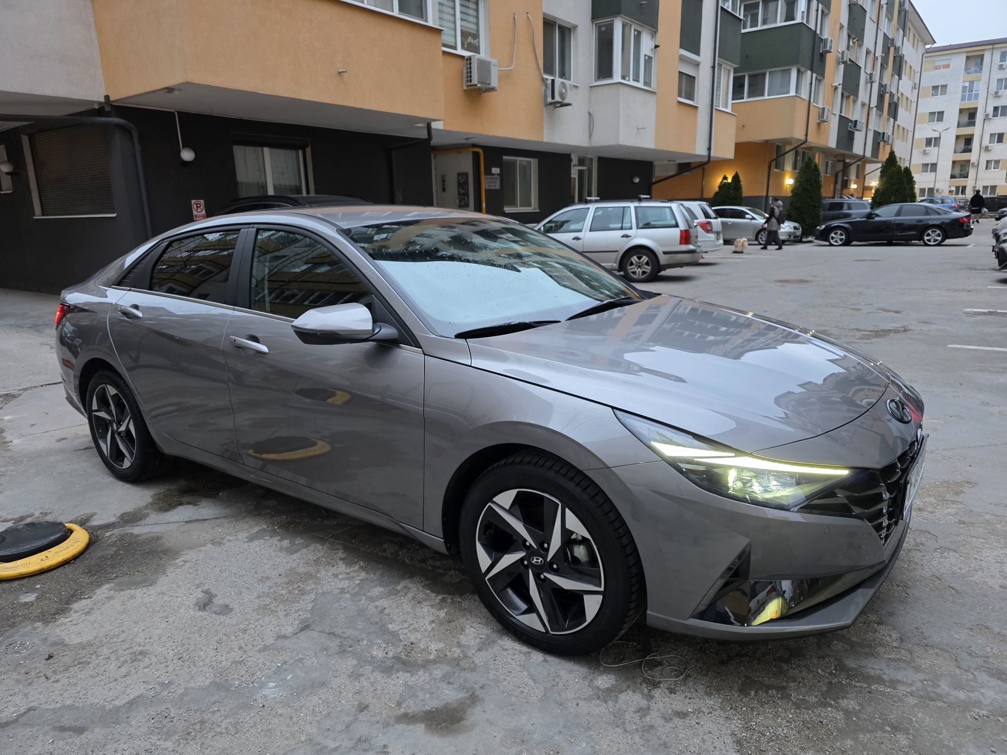 Hyundai Elantra Exclusive Navi