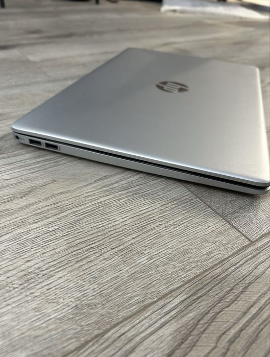 Laptop HP 15s-fq1030nq
