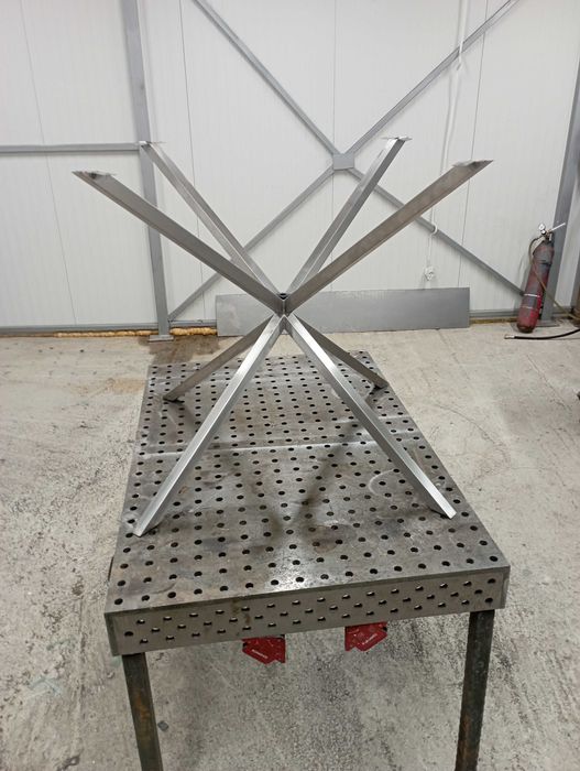 Основа за маса от неръждавейка