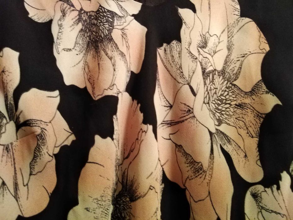 Compleu fusta lila si bluza matase cu model floral