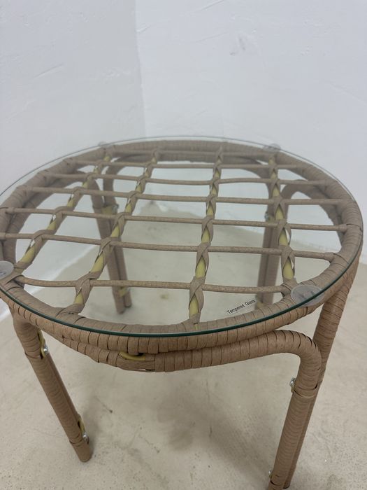 Кръгла градинска масичка от ратан и подсилено стъкло Outsunny