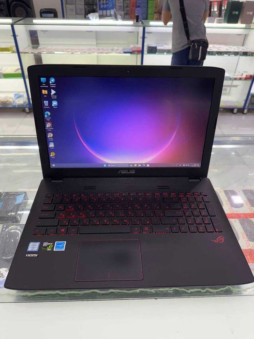 ASUS ROG RAM 16 GB ROM 1T intel Core i7