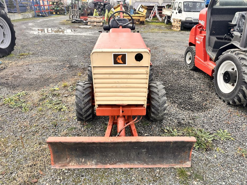 Trencher DitchWitch 2200