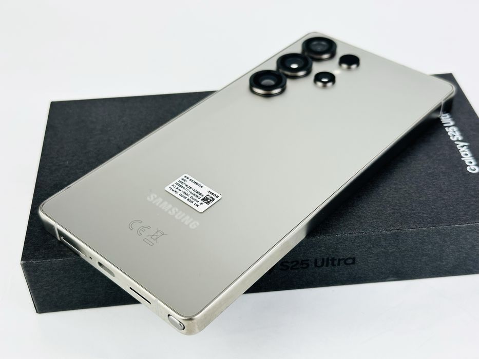 НОВ! Samsung Galaxy S25 Ultra 5G 512GB 12RAM Gray Гаранция!