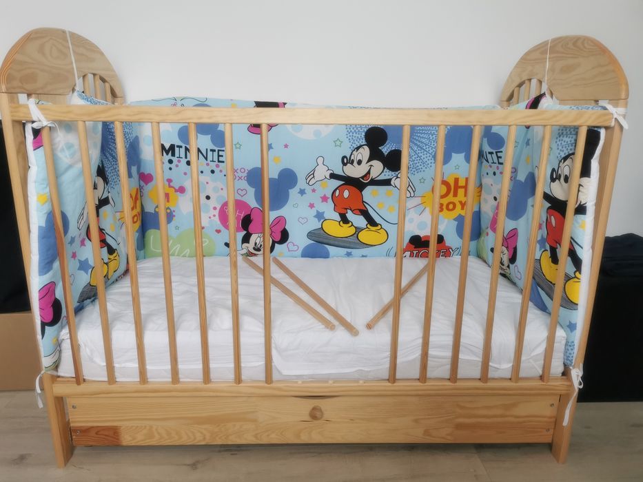 Patut din lemn pentru saltea de 60x120