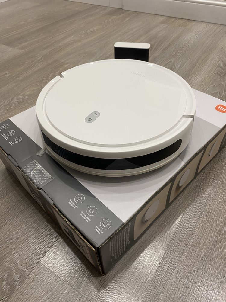 Продам робот-пылесос Xiaomi Vacuum E10 (б/у)