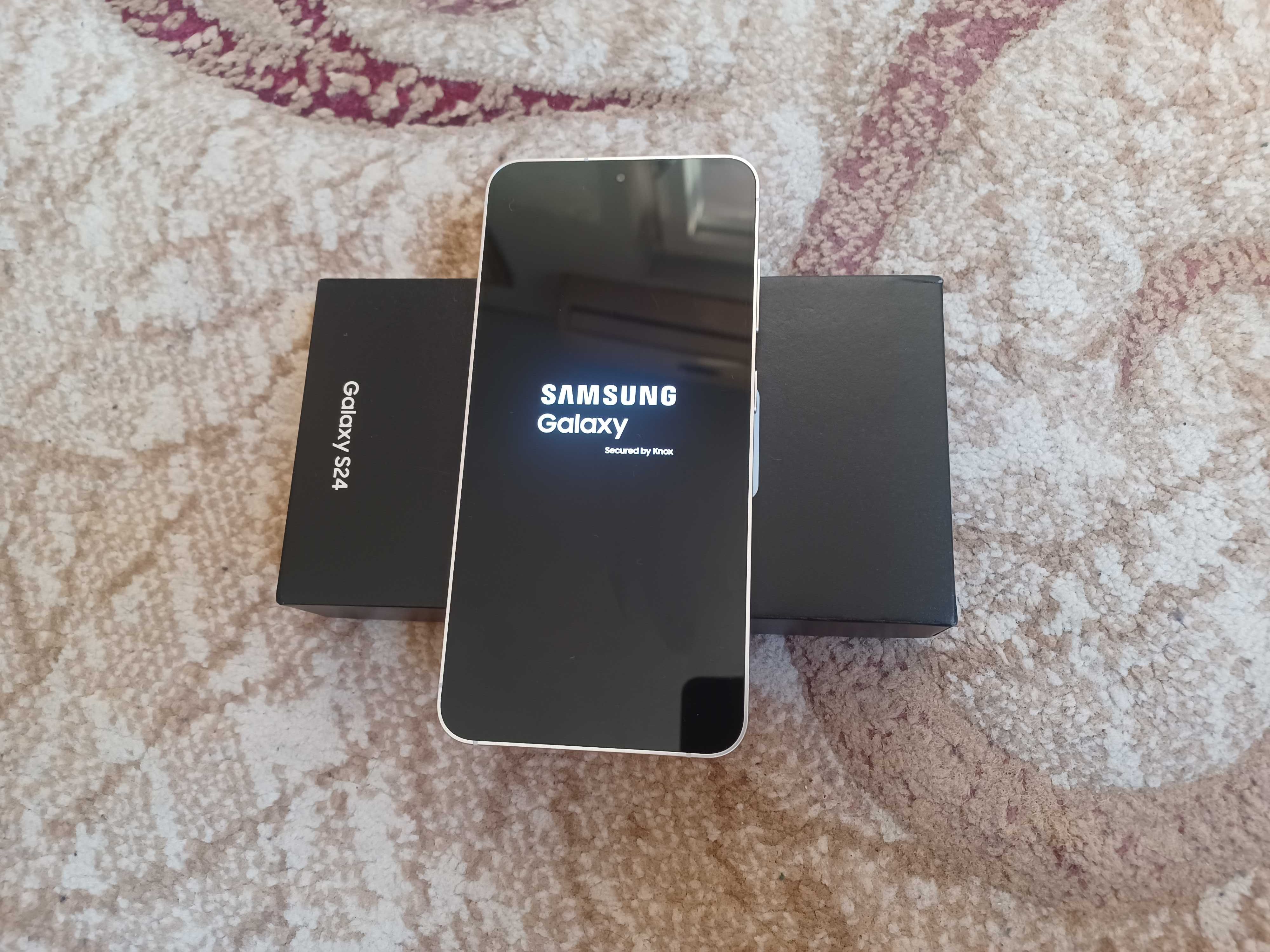 Samsung Galaxy S24 impecabil, 7 luni garantie, cutie completa