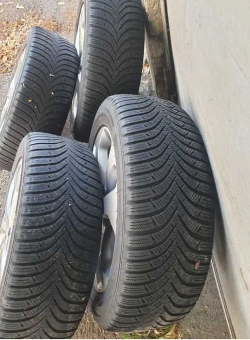 Roți Dacia Lodgy Dokker originale cu anvelope de iarnă 195x55R16