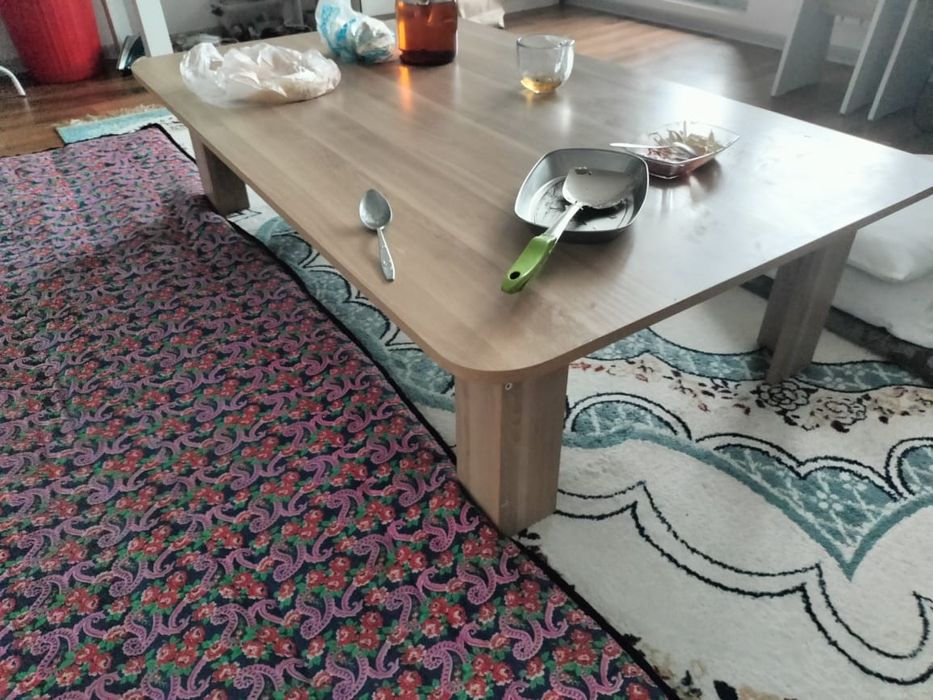 Продам стол прочный