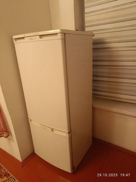 Холодильник Бирюса