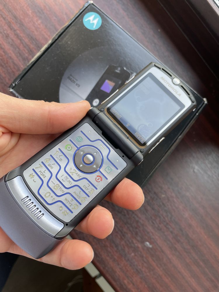 Motorola Razr V3 новый