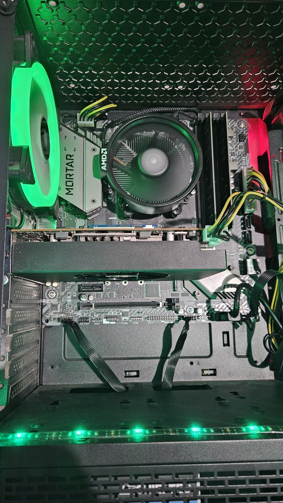 Ryzen 5 5600x/16gb ram 3200mhz/m2/rx 5600xt/550w