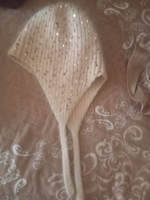 Продам шапку - чепчик