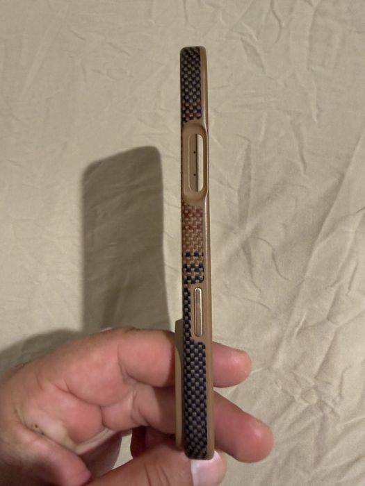 Husa Pitaka  Iphone 16 pro max !
