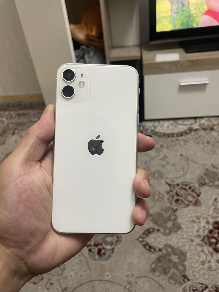 Iphone 11 128гб акб 81% в идеале