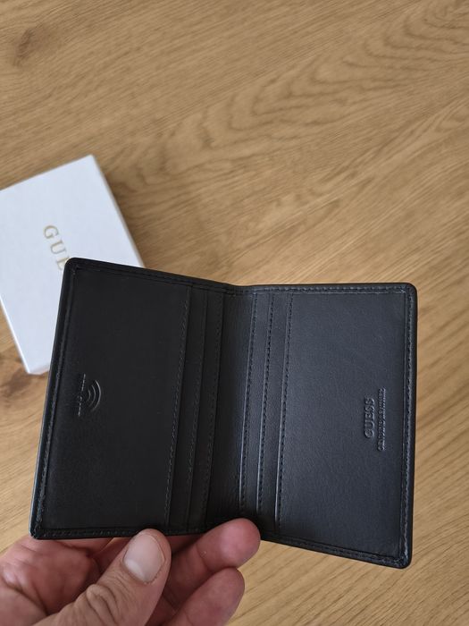 Картхолдър guess