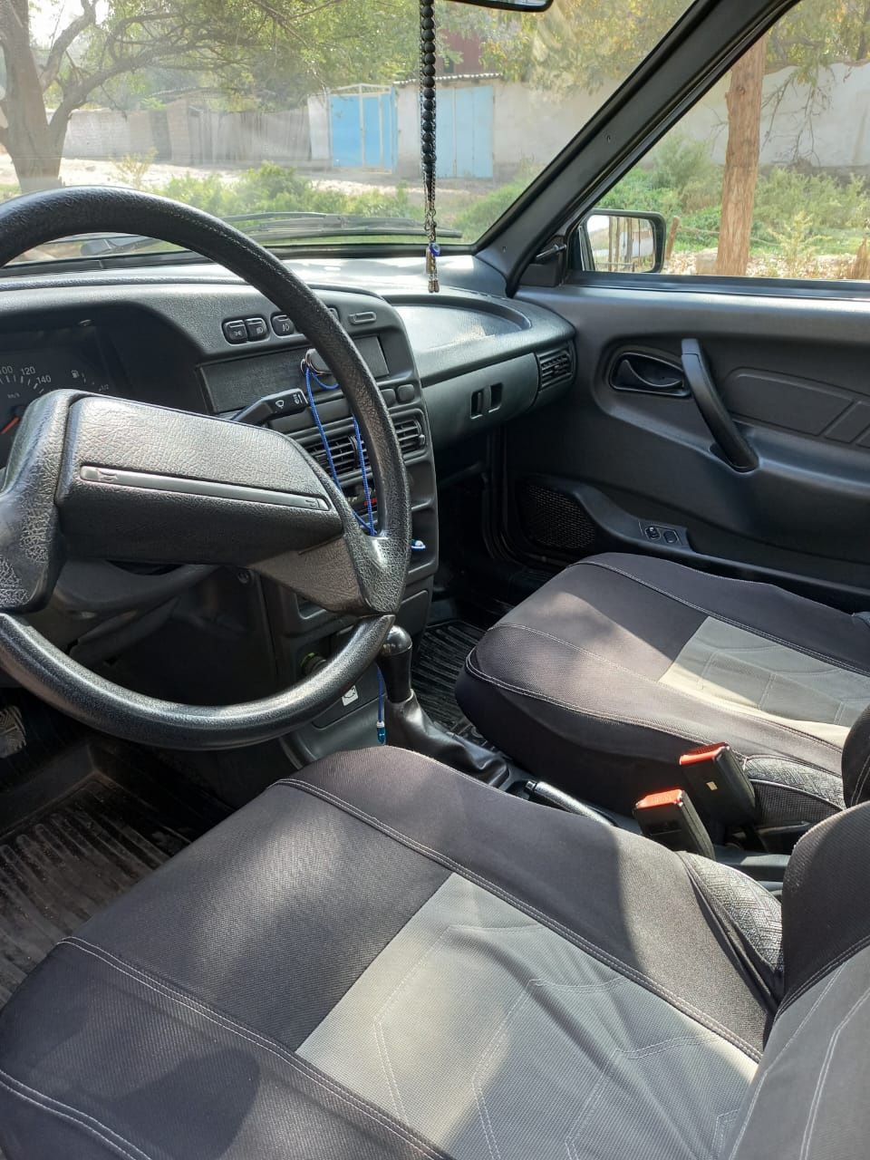 Автомобиль Лада 2115