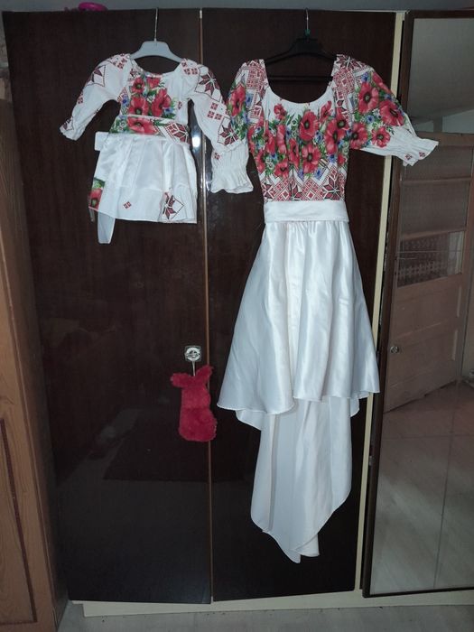 Vând rochiță mama fică