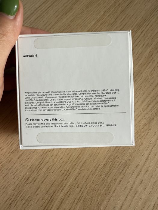 Apple AirPods 4 модел MXP63ZM/A