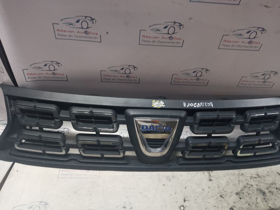 grila bara fata dacia duster 2019