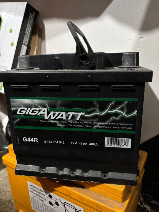 Акумулатор за автомобил