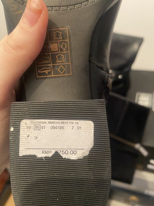 Vând cizmă Michael Kors