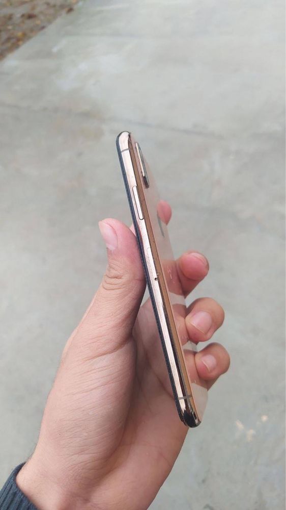 Iphone Xs ideal faqat obmen