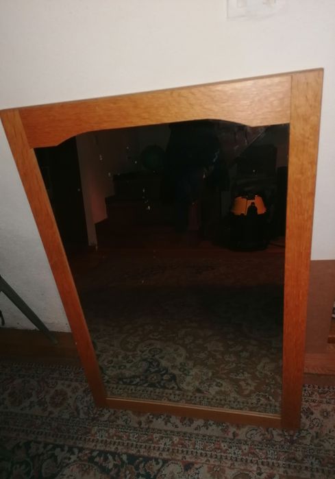 Oglinda cu Rama din lemn