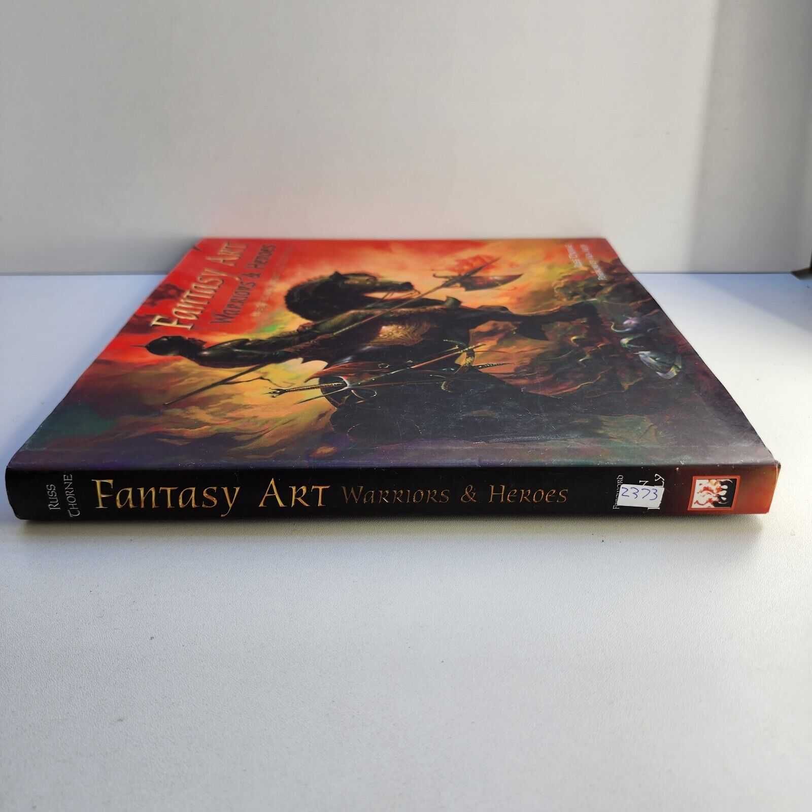 Луксозен Fantasy Art, албум с 55 автора на бойци и герои