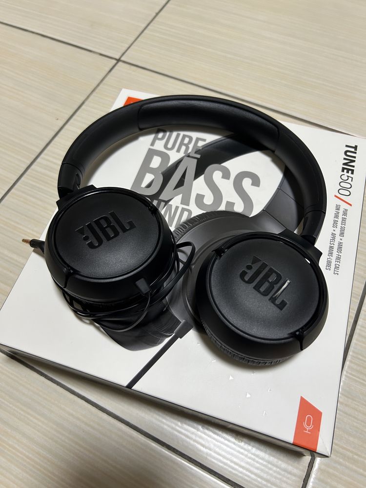 Наушники JBL Tune 500 черный не использованный