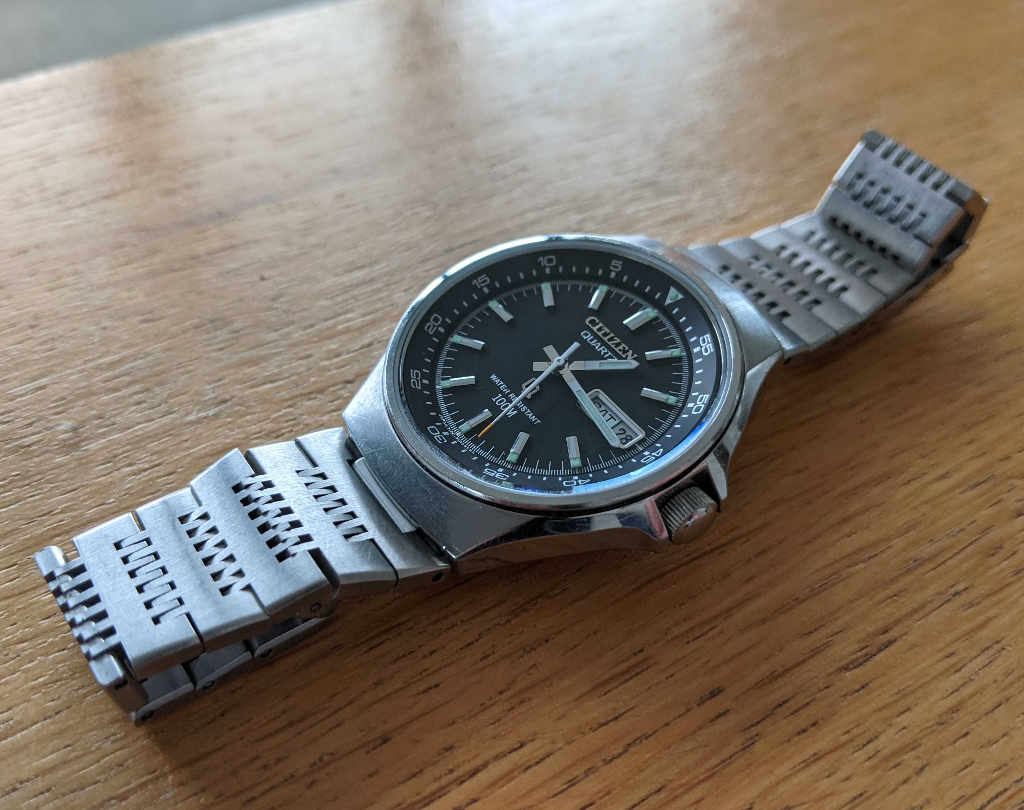 Citizen quartz 1979 tip "compressor", bezel intern. Calibru 7100