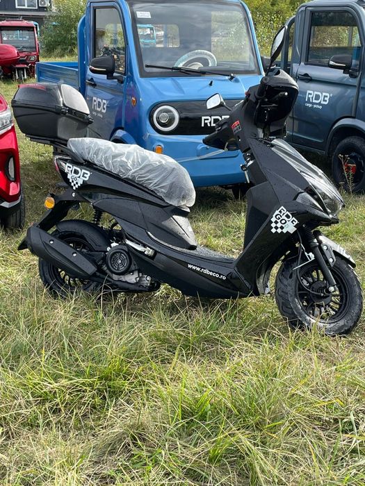 Scuter pe benzina, fără permis