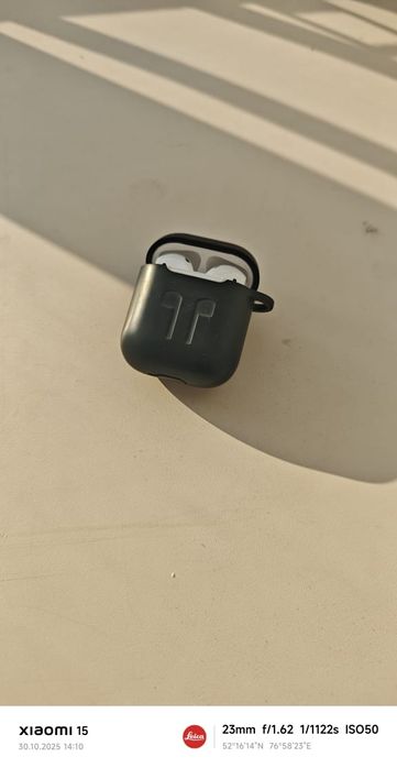 Продам airbods за 10000