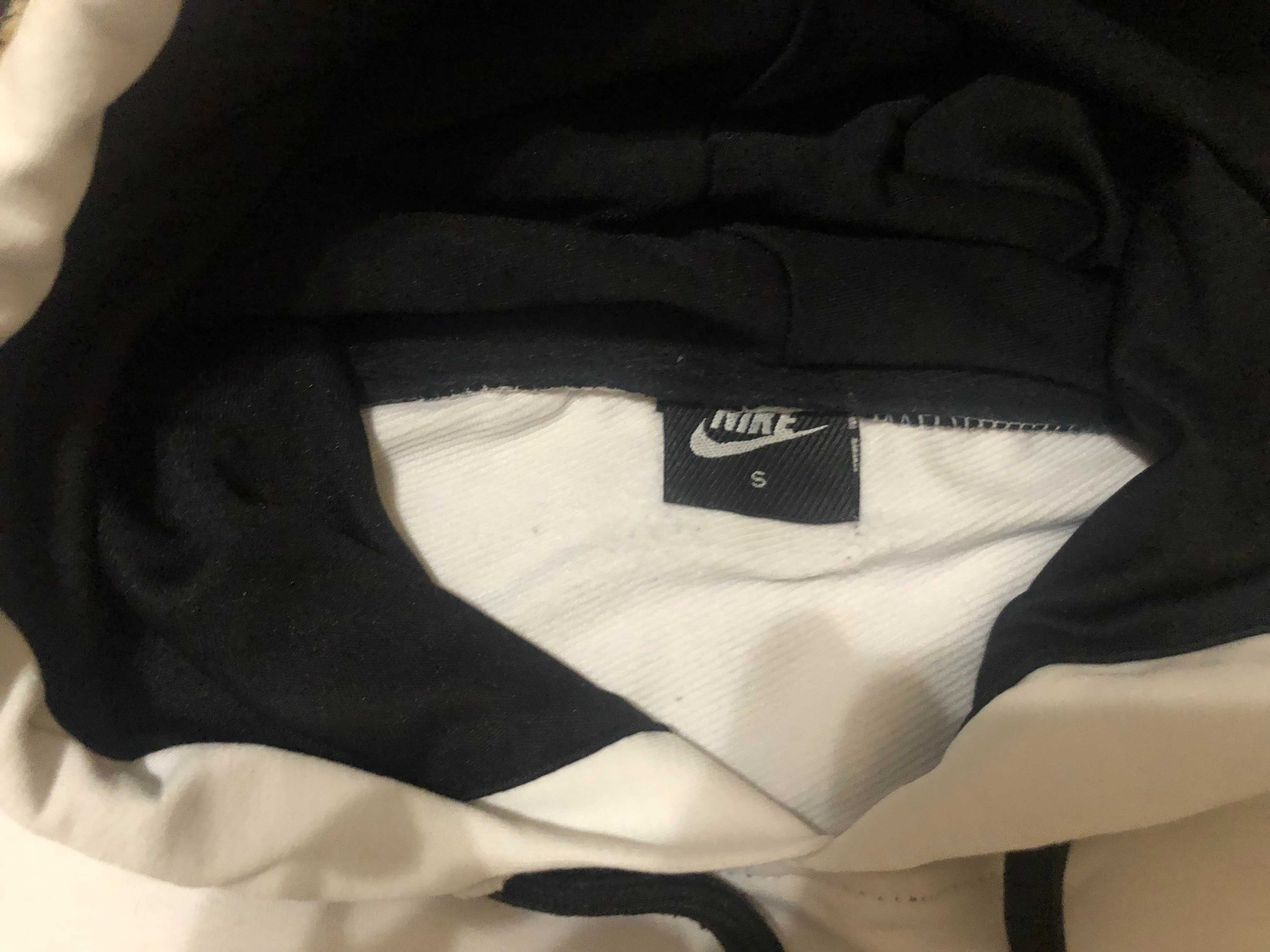 Два юношески суичъра, черен и бял, Nike, размер S