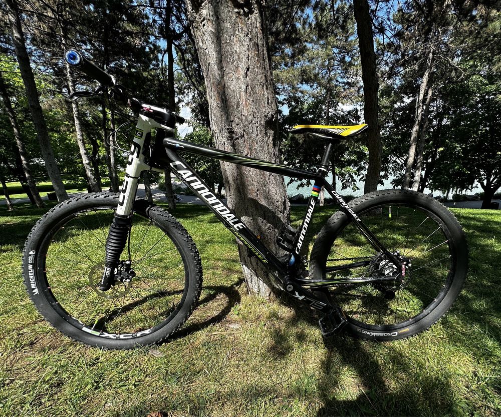 Cannondale Lefty carbon FOARTE UȘOARĂ!!!