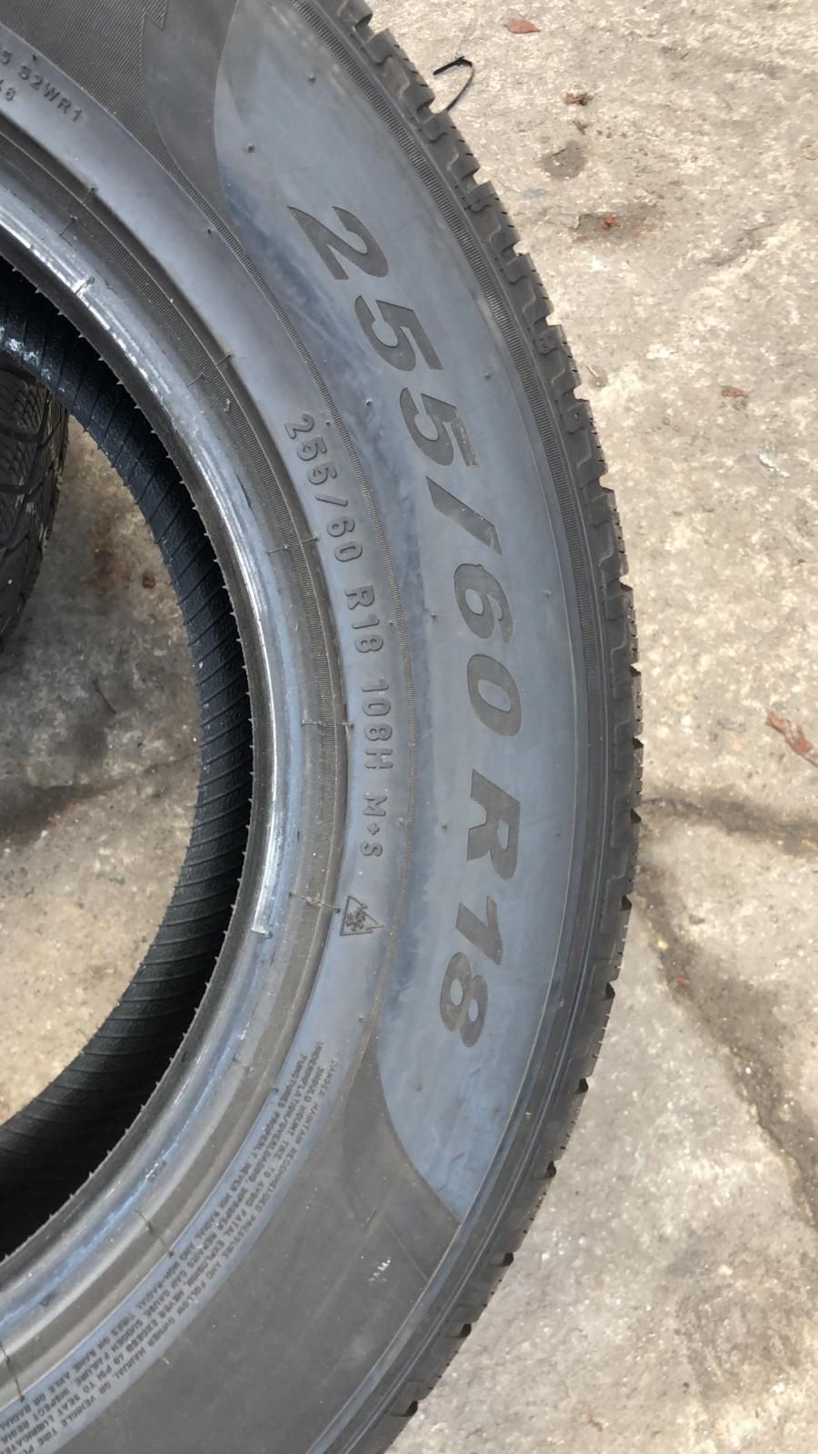 2 anvelope de iarna 255/60/18 Pirelli