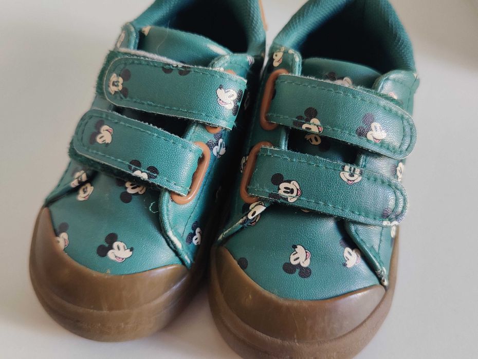 Бебешки маратонки HM