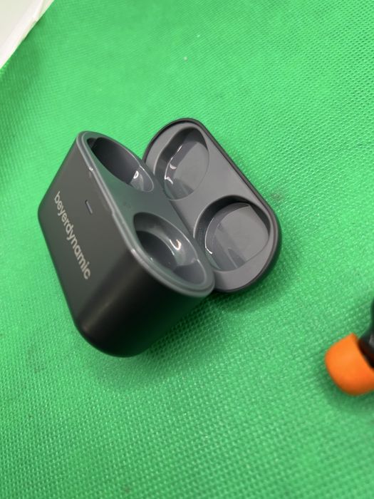 Casti BeyerDynamic Free BYRD•Amanet Lazar Crangasi•53056