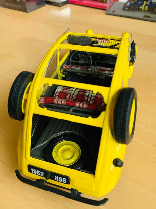 Колекционерски модел на Citroen 2CV, Maidstone, мащаб 1:18