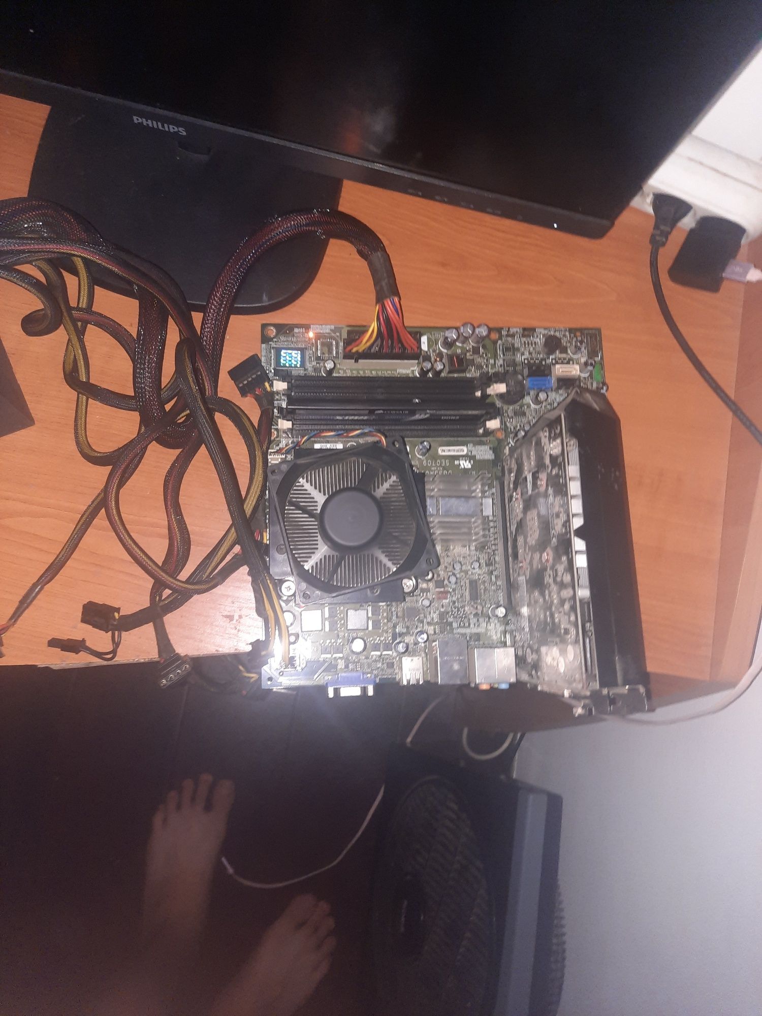 Kit pc sursa ,ram ,placa video si placa de baza,procesor,si cooler