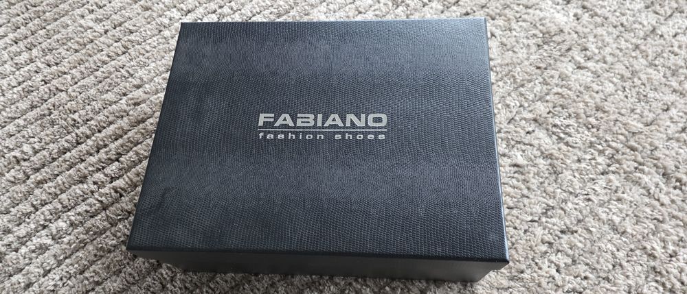 Обувки FABIANO нови