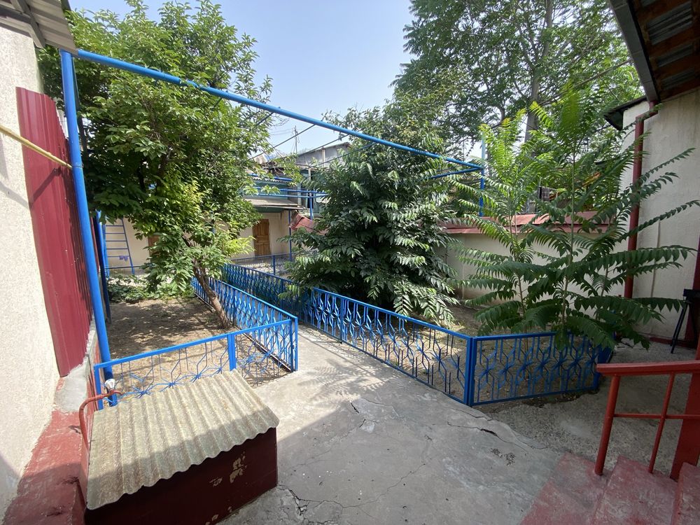 Продаётся дом в Мирабадском р-н  2,2 сотки