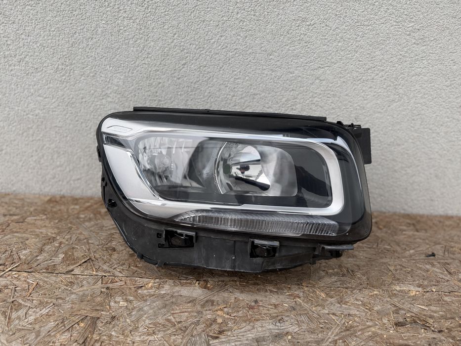 Far dreapta Mercedes GLB X247 Halogen Original Europa