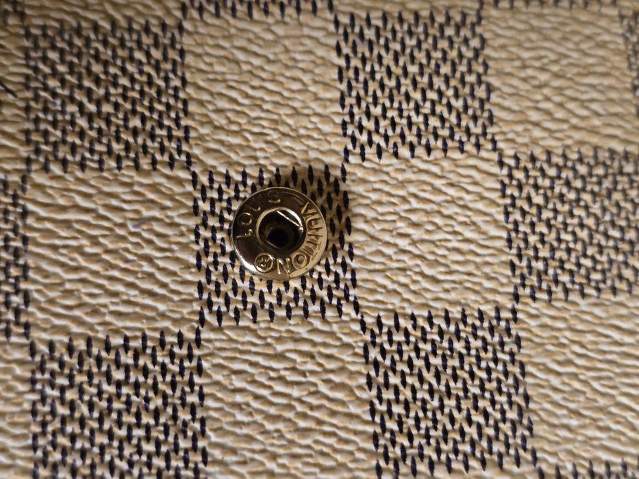 Louis Vuitton оригинално дамско портмоне