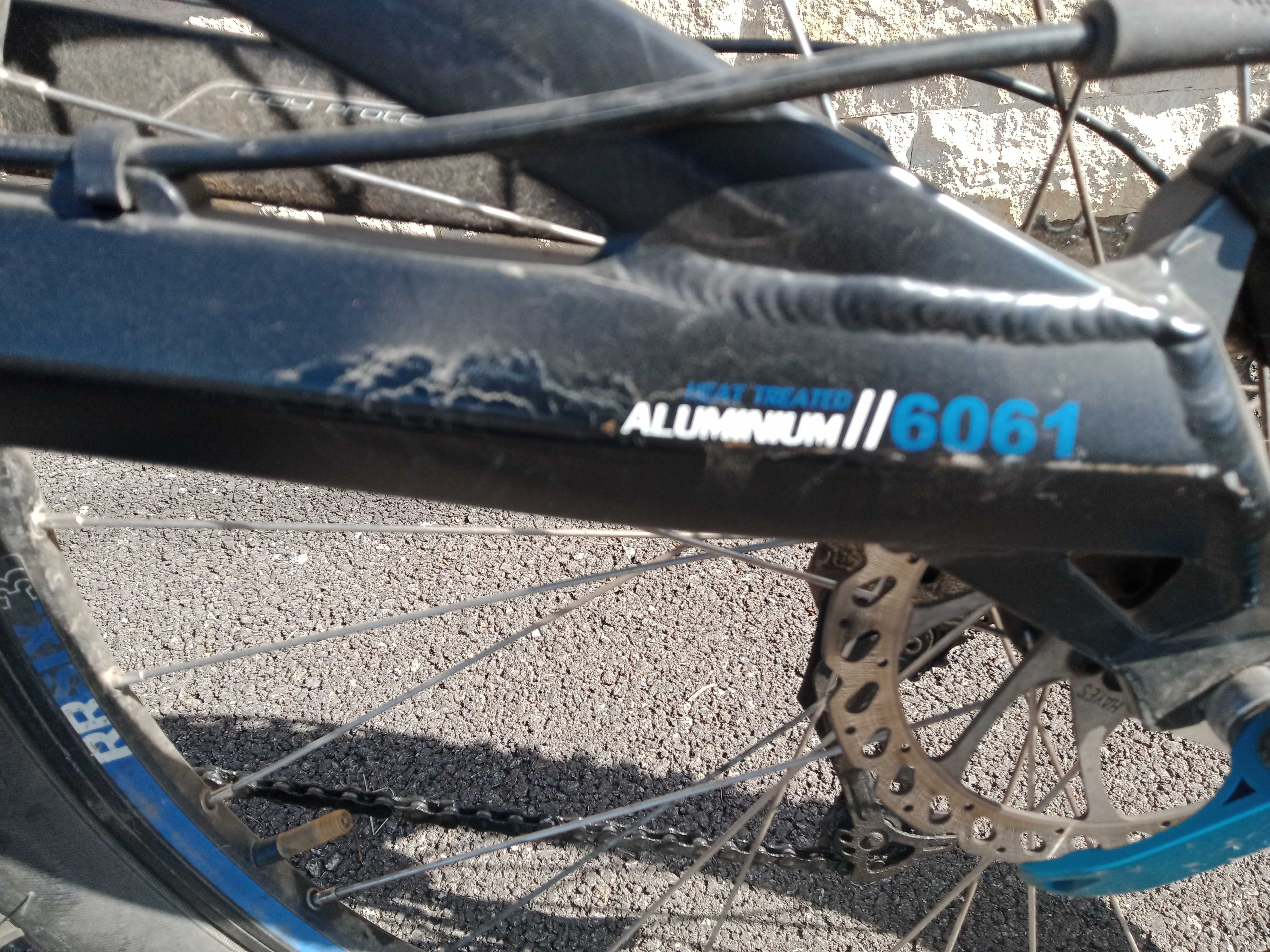 Vand bicicleta pt copii sau adulti sub 1,65 m