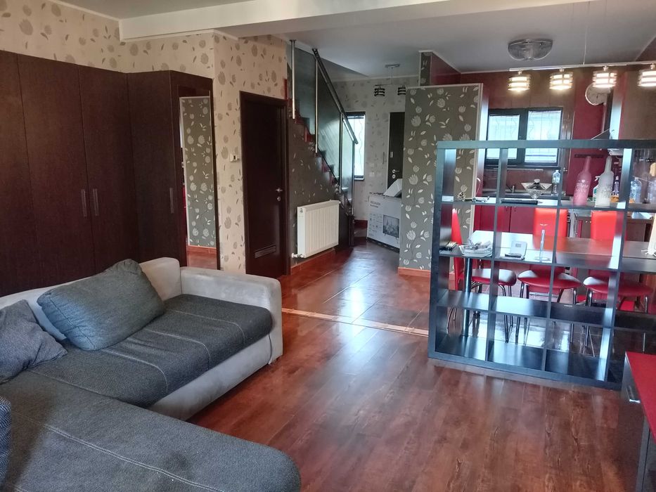 Vila Tunari,mobilata si utilata ,3 camere ,terasa si curte, 900 euro