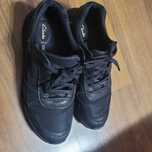 Adidasi negri Clarks 37