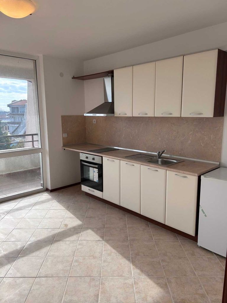 Продава се Едностаен апартамент в Каварна - 53 кв.м за 491 €/кв.м - Снимка #4
